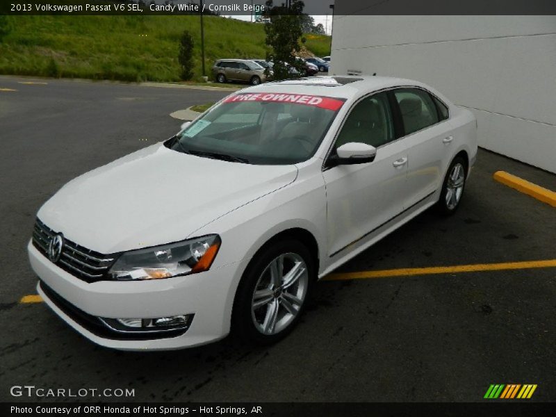 Candy White / Cornsilk Beige 2013 Volkswagen Passat V6 SEL
