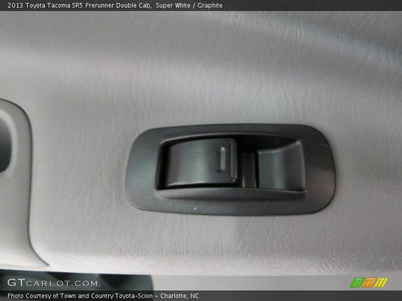 Super White / Graphite 2013 Toyota Tacoma SR5 Prerunner Double Cab