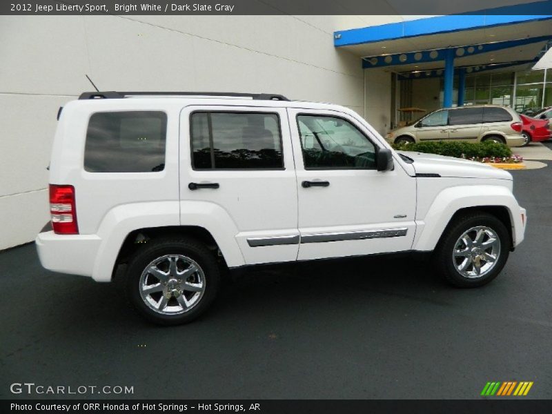 Bright White / Dark Slate Gray 2012 Jeep Liberty Sport