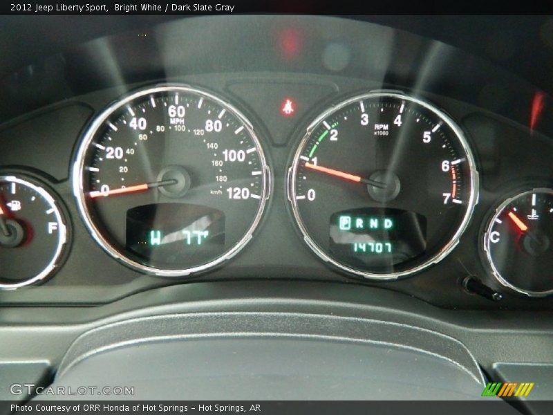 Bright White / Dark Slate Gray 2012 Jeep Liberty Sport