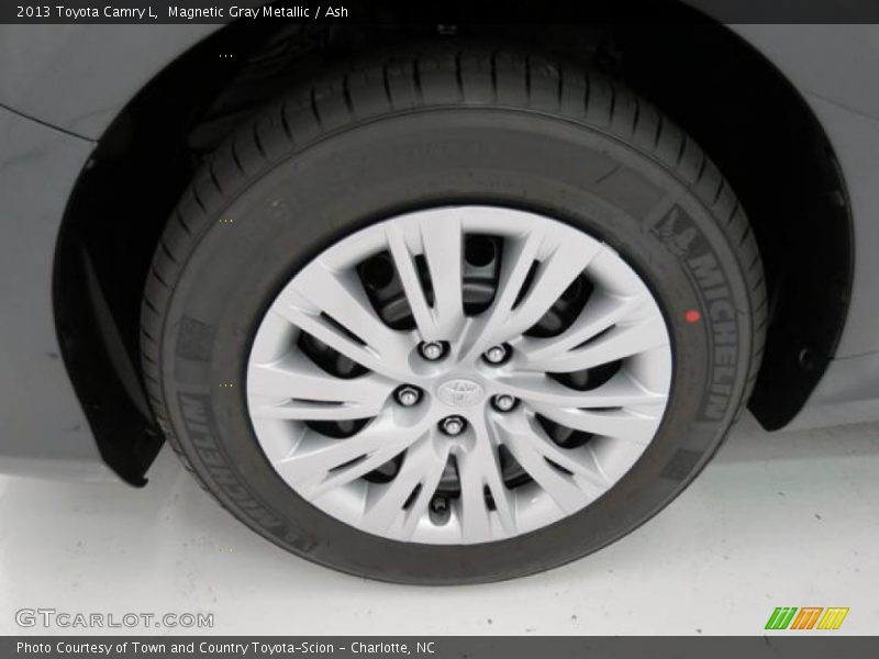 Magnetic Gray Metallic / Ash 2013 Toyota Camry L