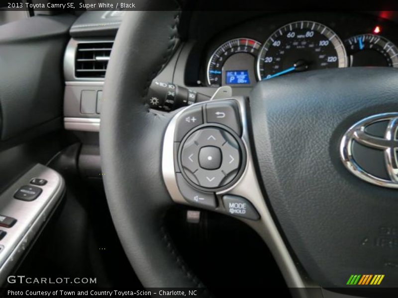 Super White / Black 2013 Toyota Camry SE