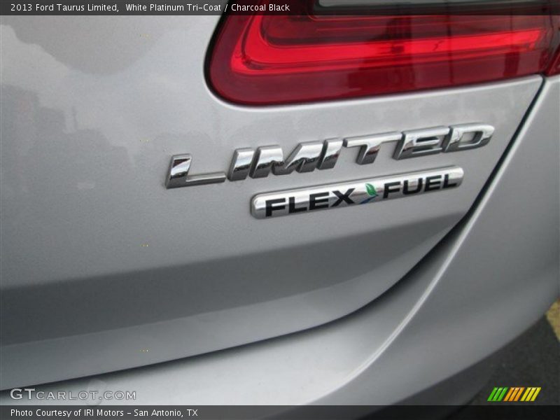 White Platinum Tri-Coat / Charcoal Black 2013 Ford Taurus Limited