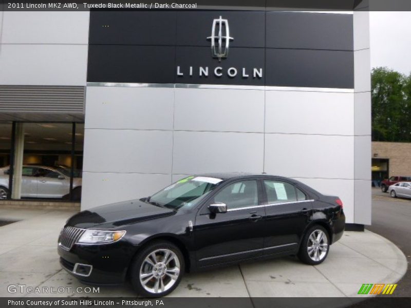 Tuxedo Black Metallic / Dark Charcoal 2011 Lincoln MKZ AWD