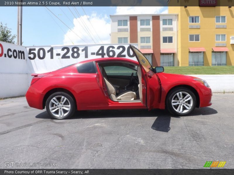 Red Alert / Blond 2010 Nissan Altima 2.5 S Coupe