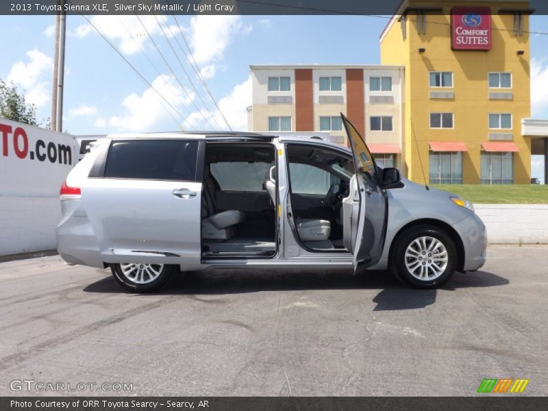 Silver Sky Metallic / Light Gray 2013 Toyota Sienna XLE