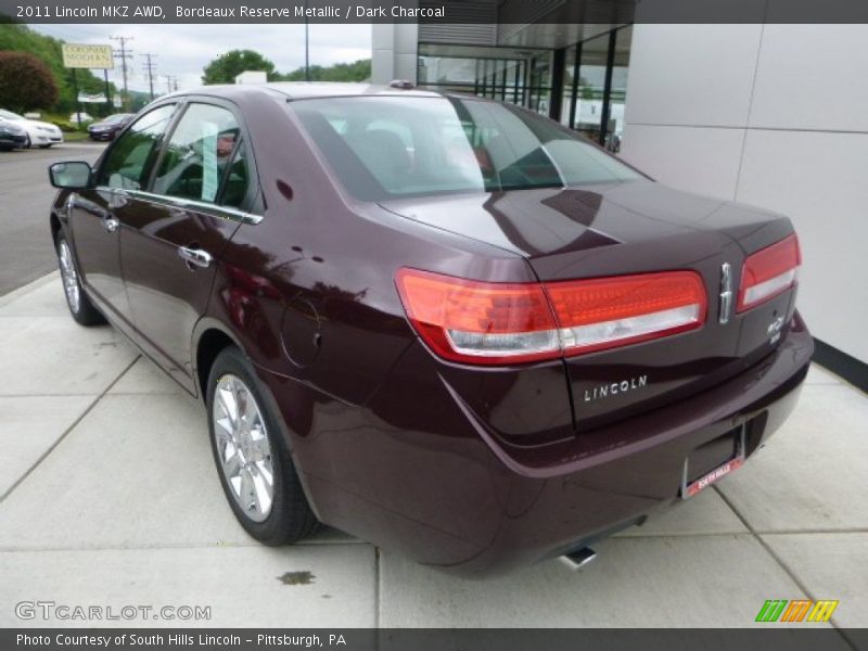 Bordeaux Reserve Metallic / Dark Charcoal 2011 Lincoln MKZ AWD