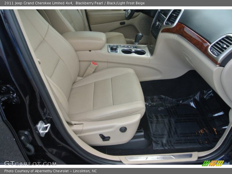 Blackberry Pearl / Black/Light Frost Beige 2011 Jeep Grand Cherokee Limited 4x4