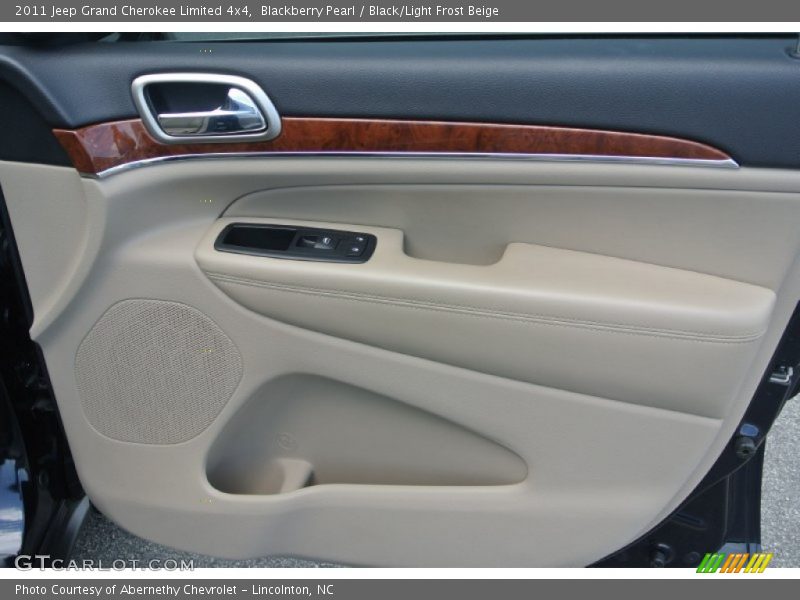 Blackberry Pearl / Black/Light Frost Beige 2011 Jeep Grand Cherokee Limited 4x4