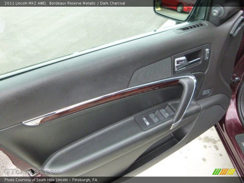 Bordeaux Reserve Metallic / Dark Charcoal 2011 Lincoln MKZ AWD