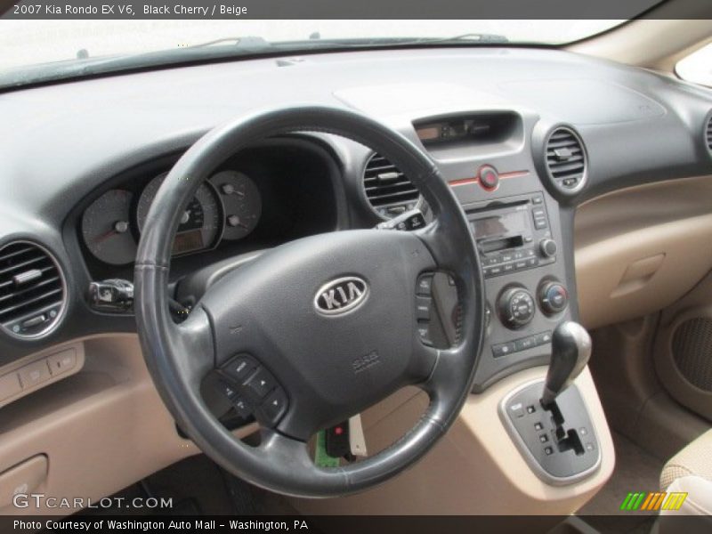 Dashboard of 2007 Rondo EX V6