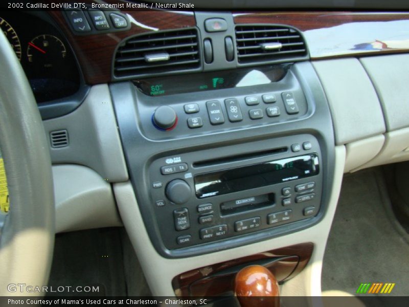 Bronzemist Metallic / Neutral Shale 2002 Cadillac DeVille DTS