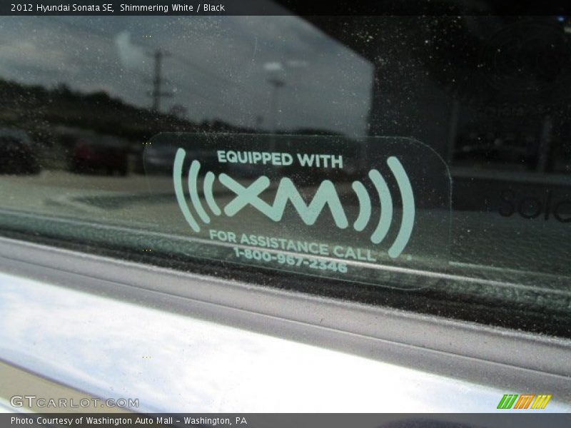 Shimmering White / Black 2012 Hyundai Sonata SE