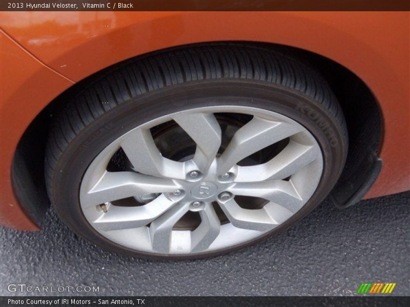 Vitamin C / Black 2013 Hyundai Veloster