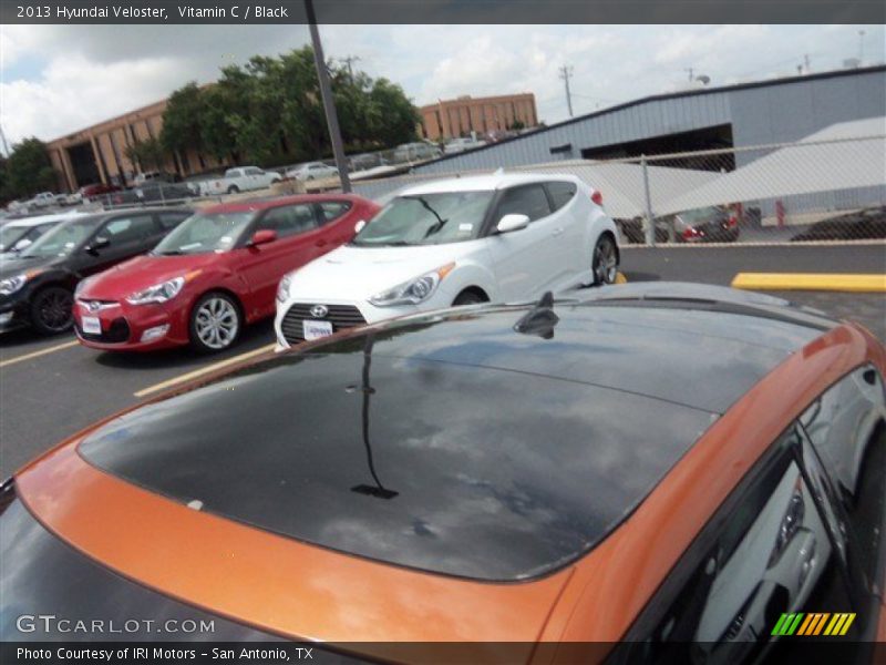 Vitamin C / Black 2013 Hyundai Veloster
