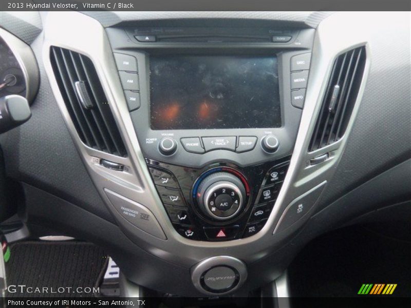 Vitamin C / Black 2013 Hyundai Veloster