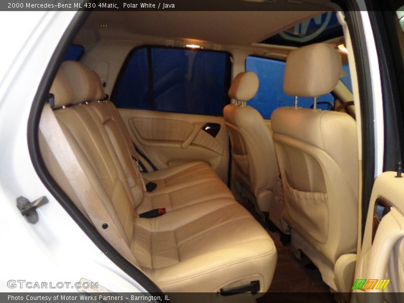 Polar White / Java 2000 Mercedes-Benz ML 430 4Matic