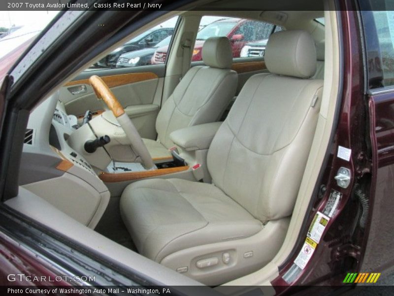 Front Seat of 2007 Avalon Limited