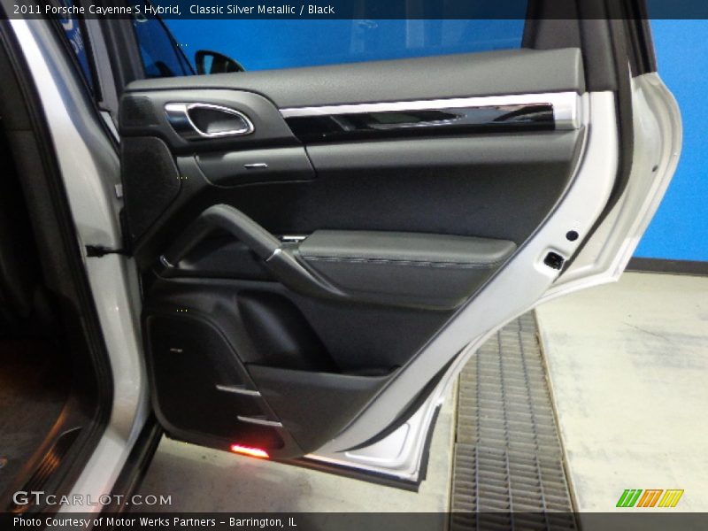 Classic Silver Metallic / Black 2011 Porsche Cayenne S Hybrid