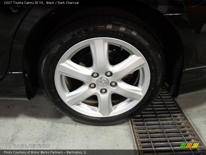 Black / Dark Charcoal 2007 Toyota Camry SE V6