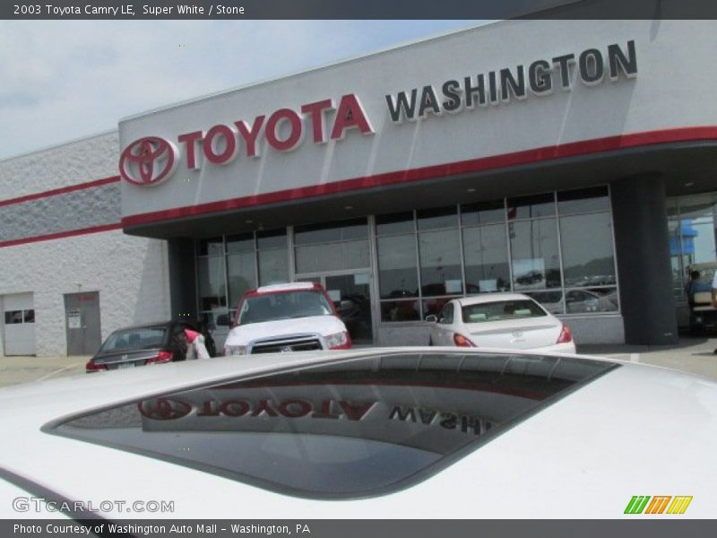 Super White / Stone 2003 Toyota Camry LE