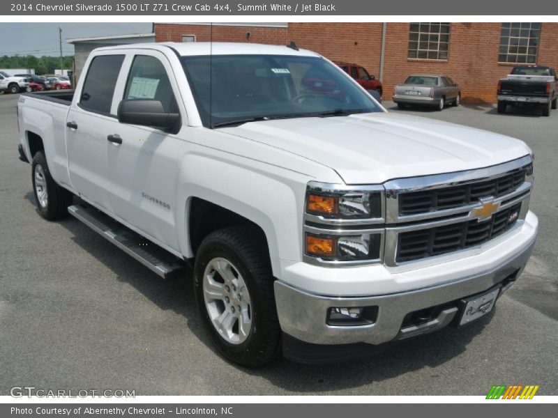 Front 3/4 View of 2014 Silverado 1500 LT Z71 Crew Cab 4x4