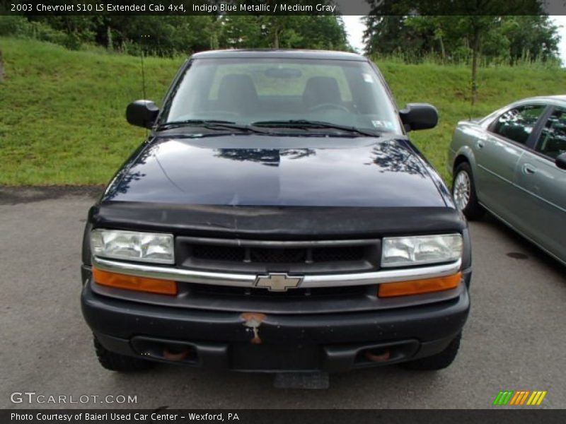 Indigo Blue Metallic / Medium Gray 2003 Chevrolet S10 LS Extended Cab 4x4