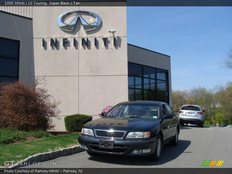 Super Black / Tan 1996 Infiniti I 30 Touring