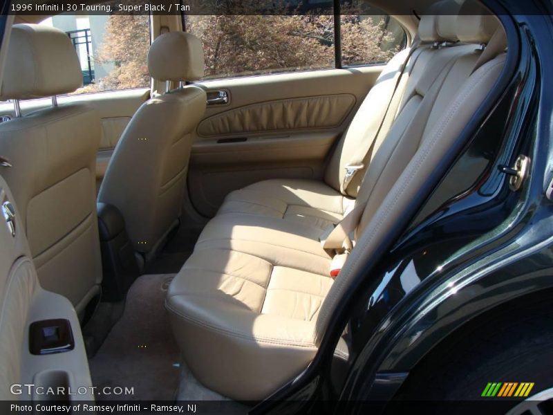 Super Black / Tan 1996 Infiniti I 30 Touring