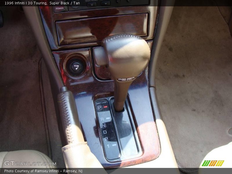 Super Black / Tan 1996 Infiniti I 30 Touring