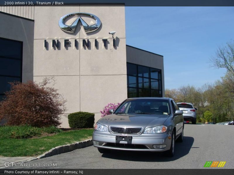 Titanium / Black 2000 Infiniti I 30