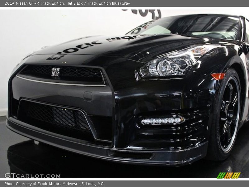 Jet Black / Track Edition Blue/Gray 2014 Nissan GT-R Track Edition