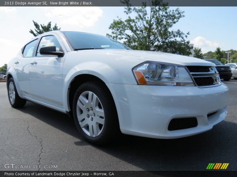 New Bright White / Black 2013 Dodge Avenger SE