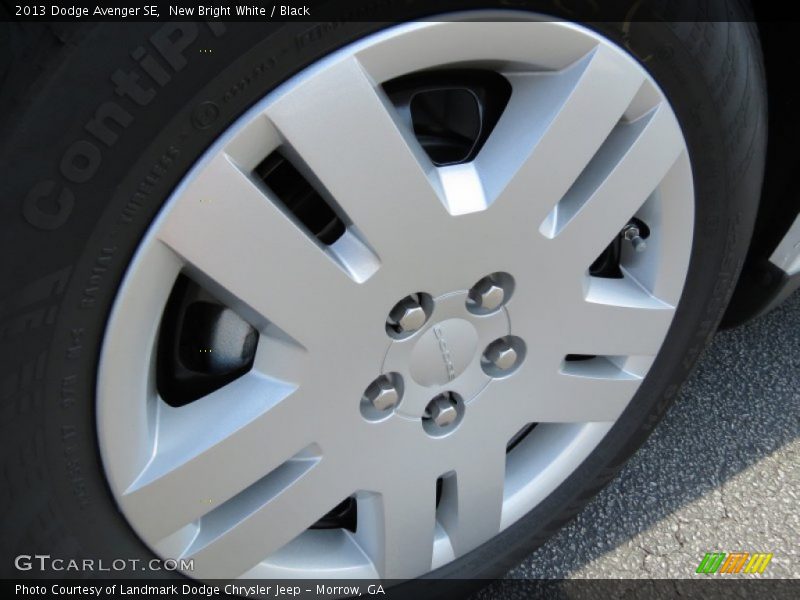New Bright White / Black 2013 Dodge Avenger SE