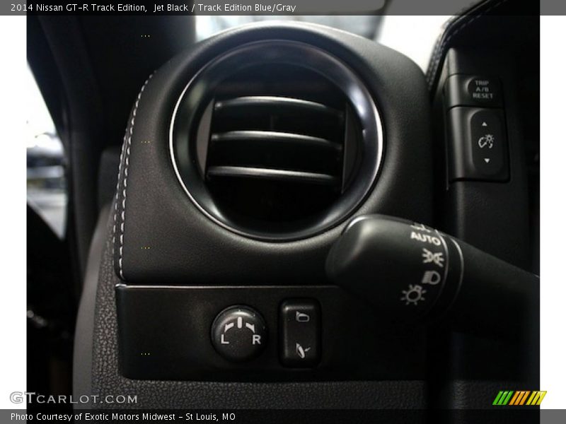 Jet Black / Track Edition Blue/Gray 2014 Nissan GT-R Track Edition