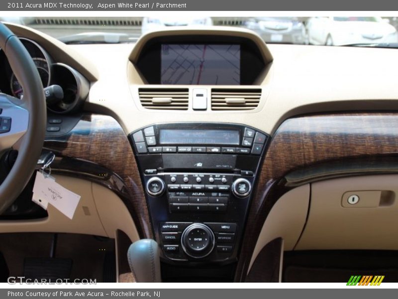 Aspen White Pearl / Parchment 2011 Acura MDX Technology