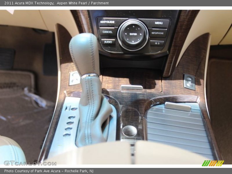 Aspen White Pearl / Parchment 2011 Acura MDX Technology