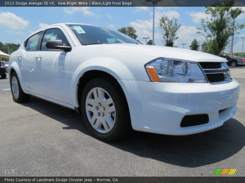 New Bright White / Black/Light Frost Beige 2013 Dodge Avenger SE V6