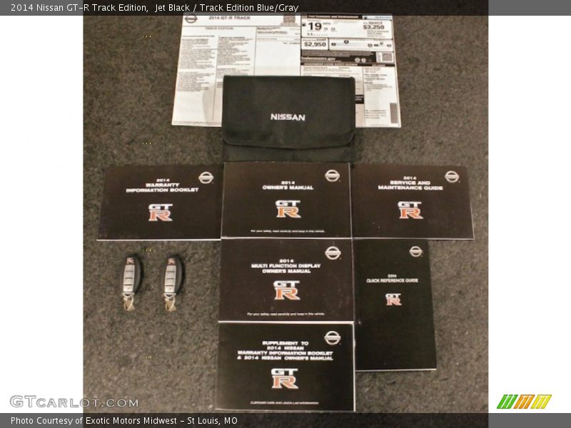 Books/Manuals of 2014 GT-R Track Edition