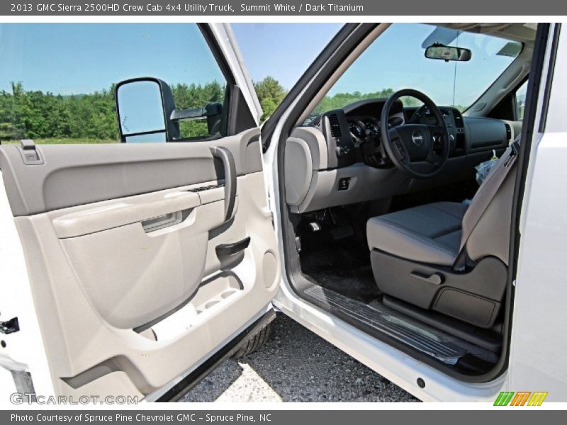 Summit White / Dark Titanium 2013 GMC Sierra 2500HD Crew Cab 4x4 Utility Truck
