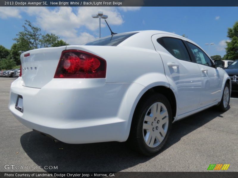 New Bright White / Black/Light Frost Beige 2013 Dodge Avenger SE