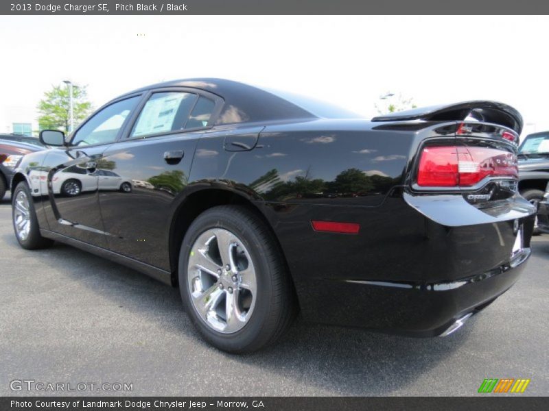 Pitch Black / Black 2013 Dodge Charger SE
