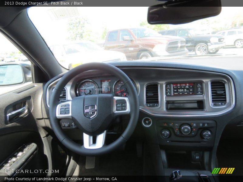 Pitch Black / Black 2013 Dodge Charger SE