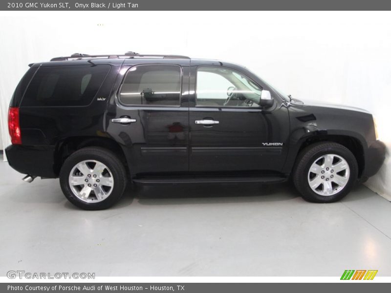 Onyx Black / Light Tan 2010 GMC Yukon SLT