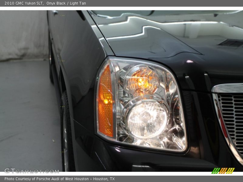 Onyx Black / Light Tan 2010 GMC Yukon SLT