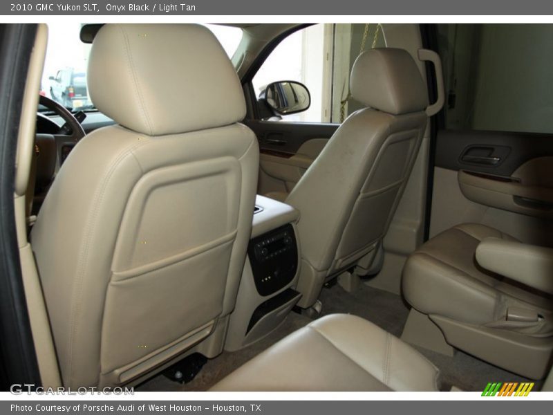 Onyx Black / Light Tan 2010 GMC Yukon SLT