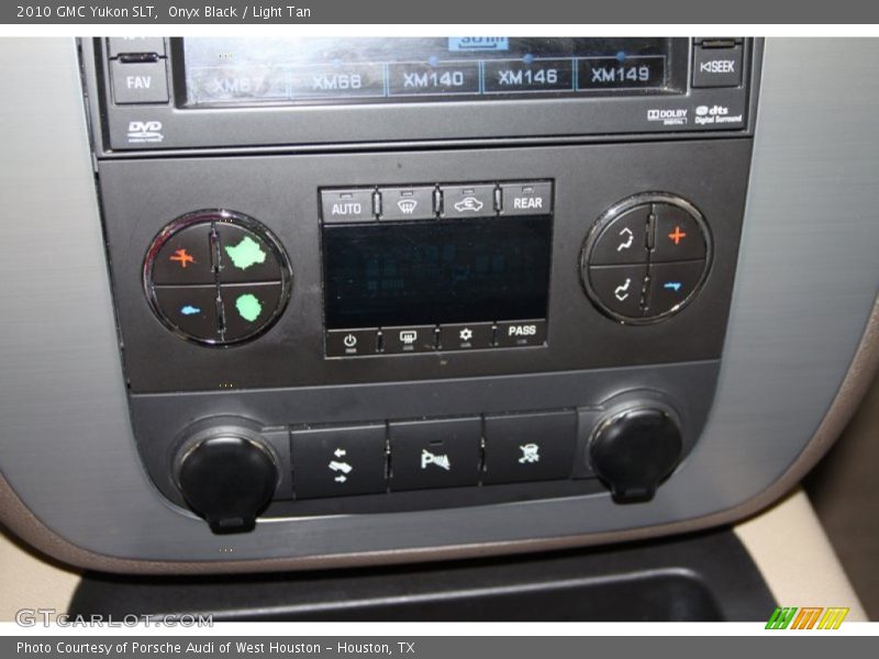 Onyx Black / Light Tan 2010 GMC Yukon SLT
