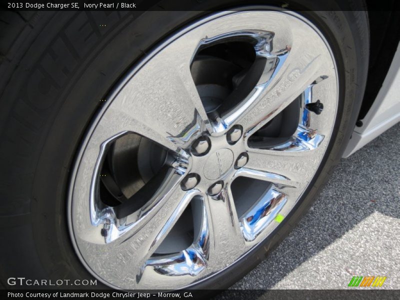 Ivory Pearl / Black 2013 Dodge Charger SE
