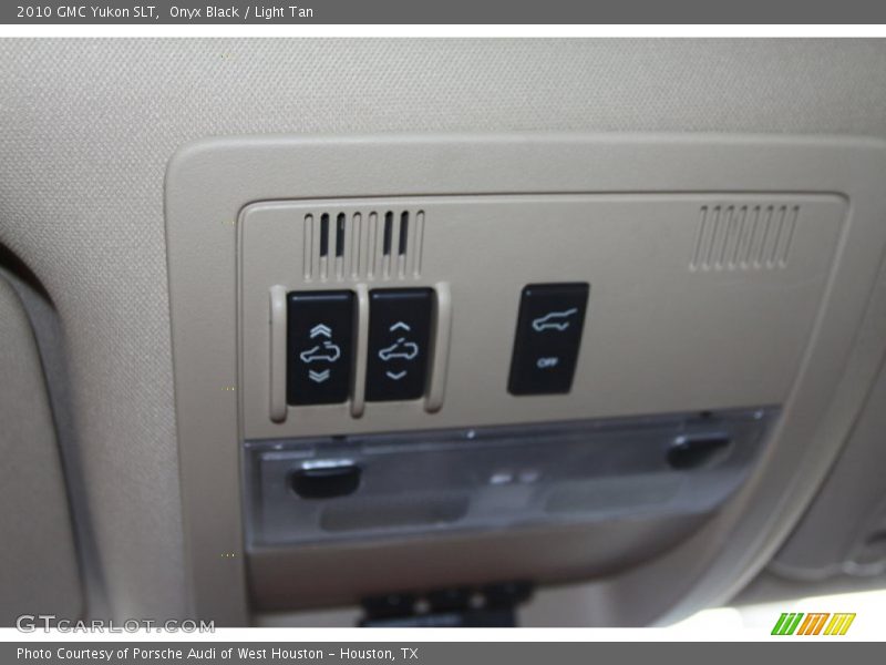 Onyx Black / Light Tan 2010 GMC Yukon SLT