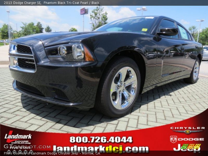 Phantom Black Tri-Coat Pearl / Black 2013 Dodge Charger SE